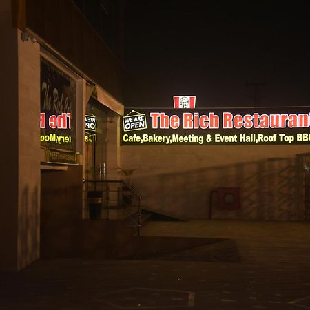 The Rich Hotel & Apartments 拉合尔 外观 照片