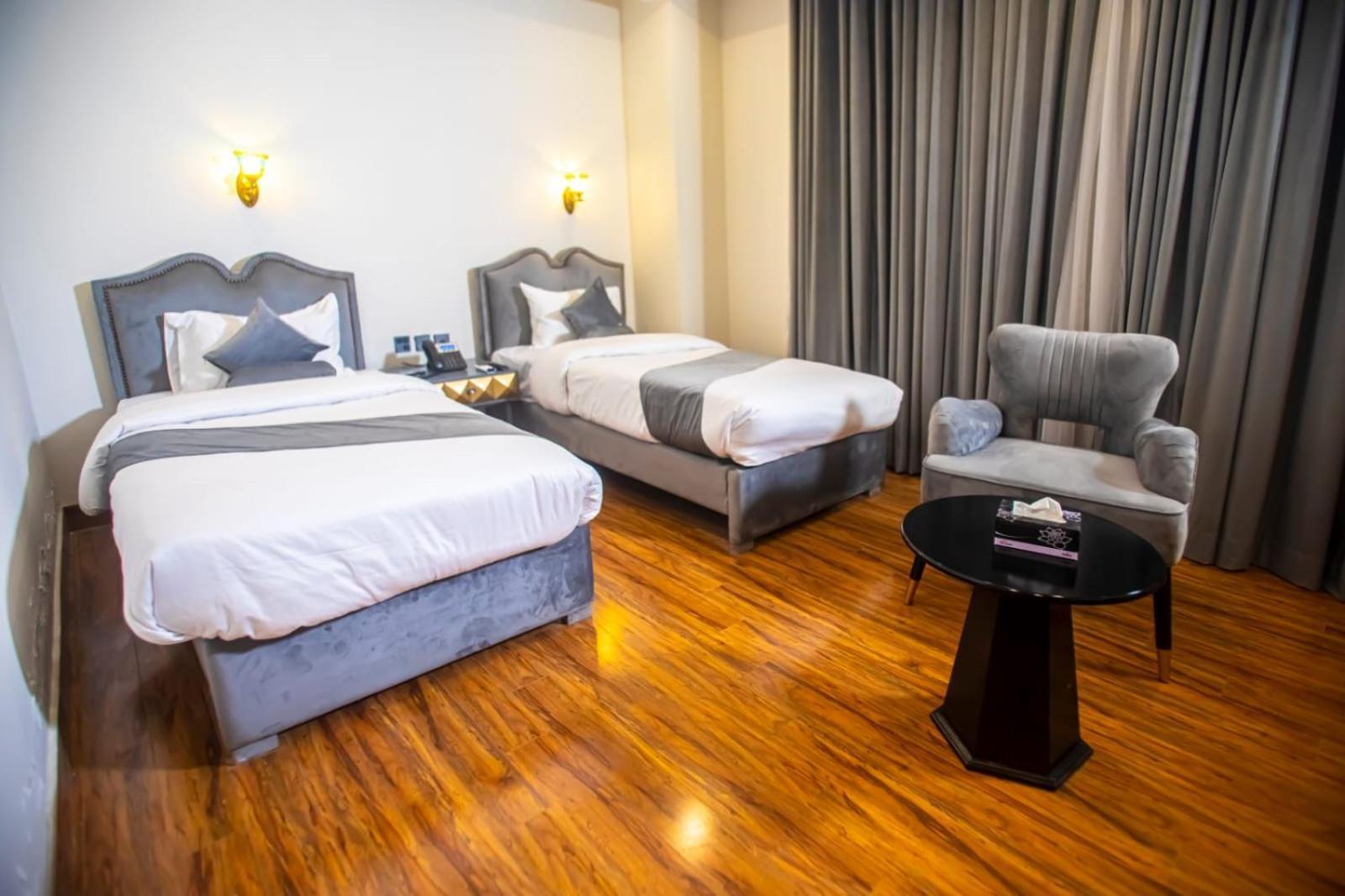 The Rich Hotel & Apartments 拉合尔 外观 照片