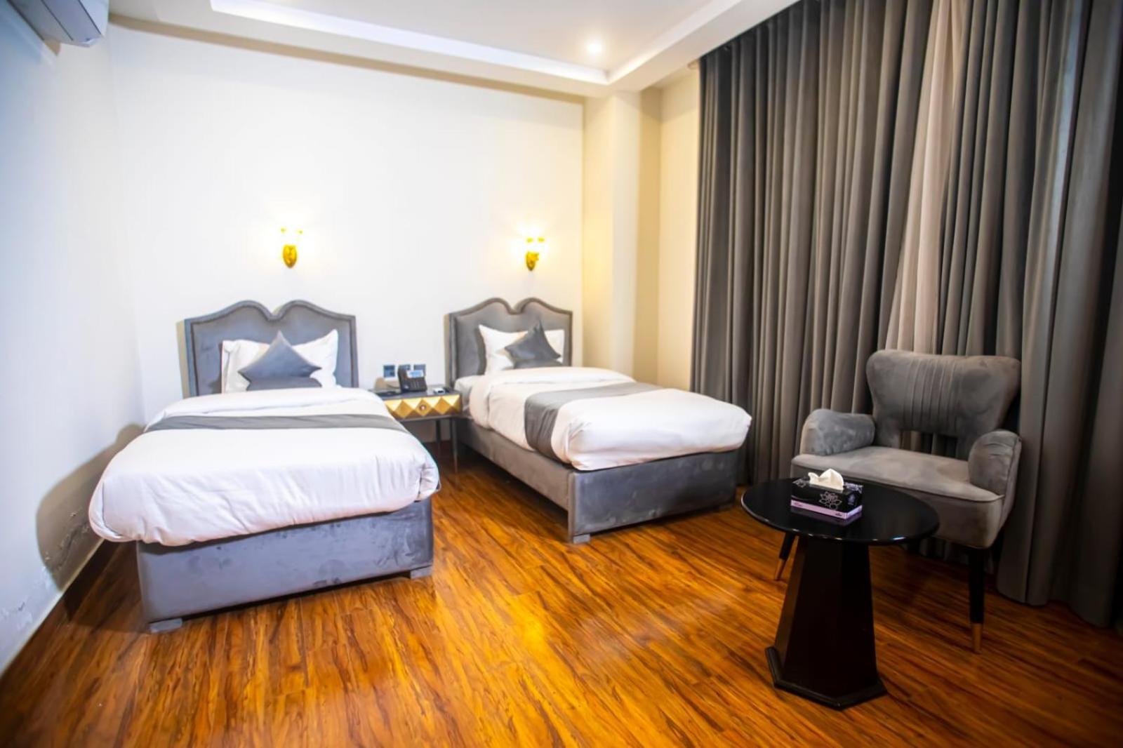 The Rich Hotel & Apartments 拉合尔 外观 照片