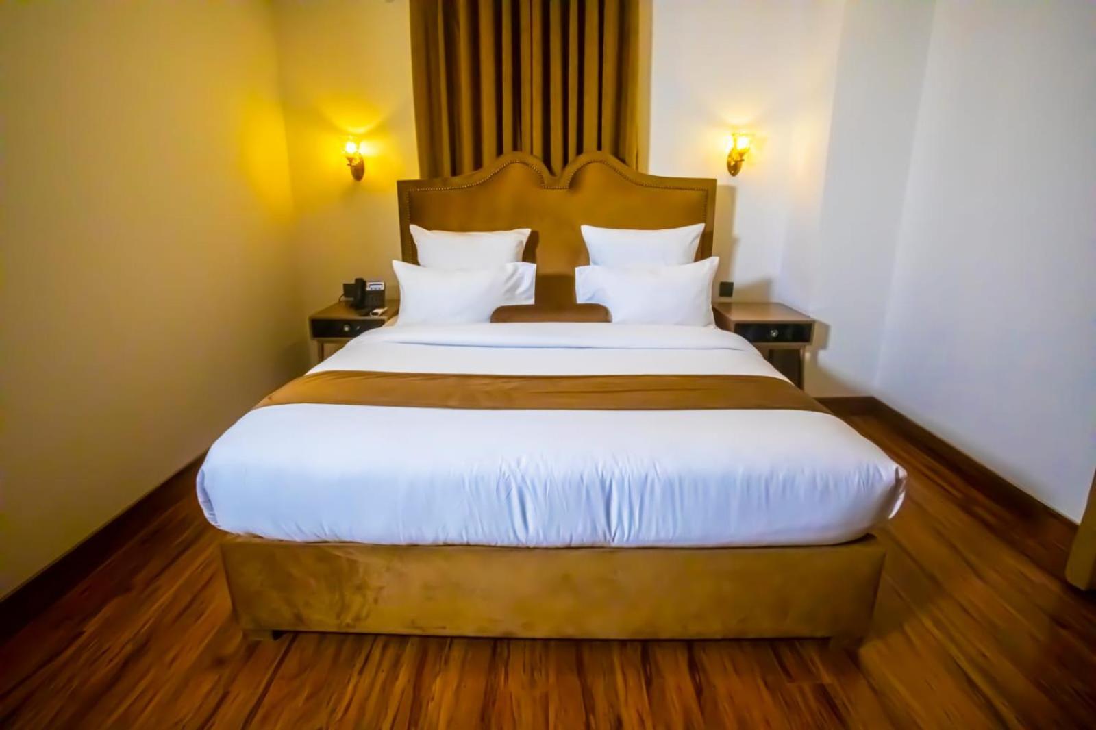 The Rich Hotel & Apartments 拉合尔 外观 照片